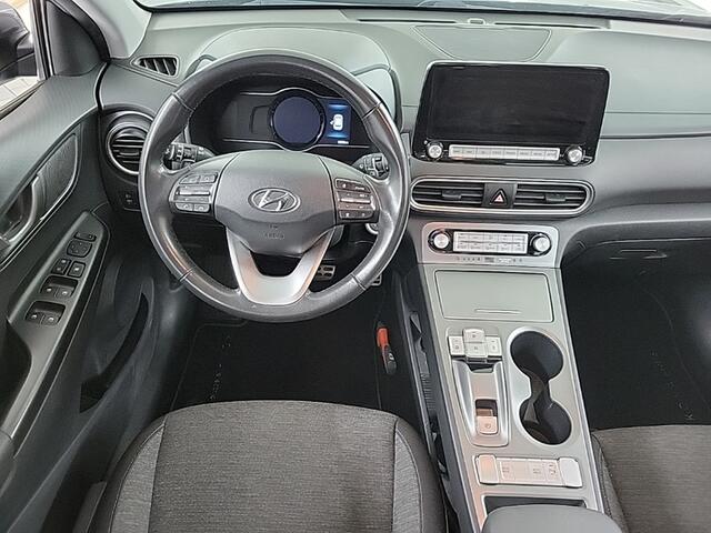 Hyundai Kona EV Comfort 64 kWh 3-Fase 1e-Eig. & Dealer-Onderh. BOVAG-Garantie. NL-Auto.