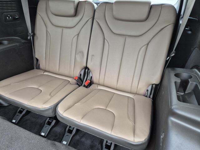 Hyundai SANTA FE 1.6 T-GDI PHEV Premium Plus Sky 7p. Automaat / 7 persoons / HUD / Glazen schuif- en kanteldak / Rondomzicht camera / Krell Premium Audio / Lichtmetalen wielen 19" /