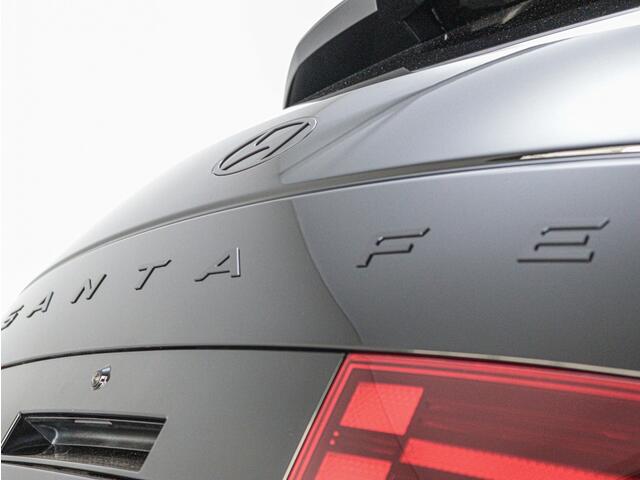 Hyundai SANTA FE 1.6 T-GDI PHEV 4WD Black Line | 6-zitter | Navigatie | Leder