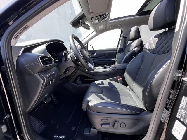 Hyundai SANTA FE 1.6 T-GDI PHEV Premium Sky 7p. Automaat / Dealer onderhouden / Schuif- Panoramadak / Trekgewicht 1.350 kg / Stuur-, stoel- en achterbankverwarming / Stoelventilatie / Navi / Apple Carplay Android /
