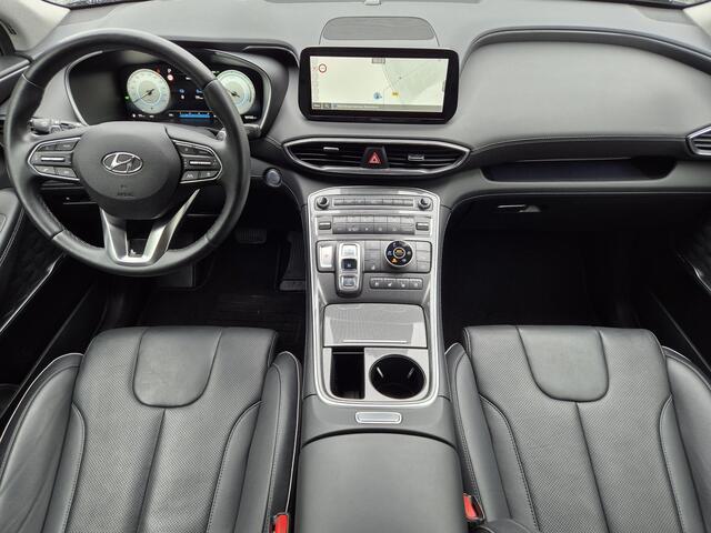 Hyundai SANTA FE 1.6 T-GDI PHEV Plug-in Premium Automaat / HUD / Stuur- en Stoelverwarming / Elektrische achterklep / Trekgewicht 1350 kg / Stoelventilatie / Rondomzicht camera /