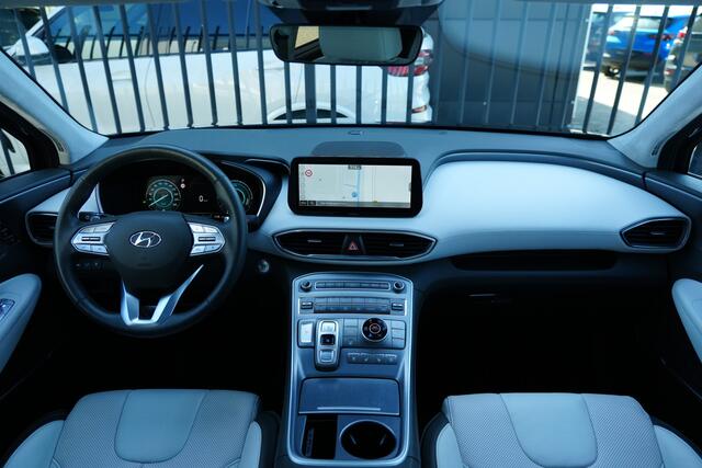 Hyundai SANTA FE 1.6 T-GDI PHEV Premium Plus Sky 7p. 265pk Panoramadak/Stoelverwarming/Camera
