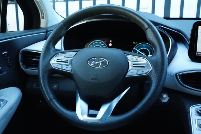 Hyundai SANTA FE 1.6 T-GDI PHEV Premium Plus Sky 7p. 265pk Panoramadak/Stoelverwarming/Camera