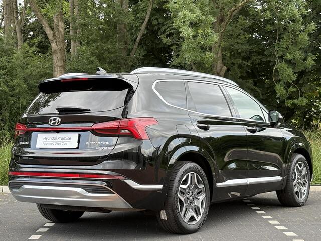 Hyundai SANTA FE 1.6 T-GDI PHEV 265PK Premium Sky 7p. | Lederen bekleding | Schuifkanteldak | Stoelverwarming voor & achter | Vierwielaandrijving | 7-persoons |