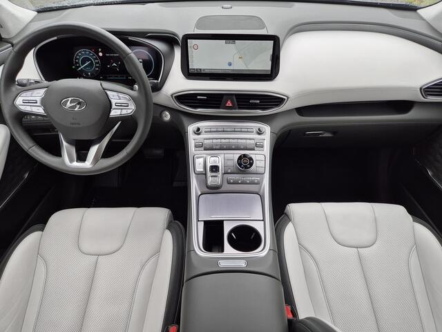Hyundai SANTA FE 1.6 T-GDI HEV 230pk Premium Plus Sky Automaat / 1650kg trekgewicht/ HUD / Glazen schuif- en kanteldak / Rondomzicht camera / Stuur- en Stoelverwarming / Adaptief cruise control / Stoelventilatie /
