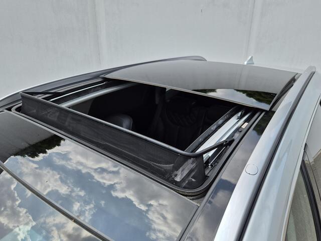Hyundai SANTA FE 1.6 T-GDI PHEV Premium Sky 7p. / 7 Persoons / HUD / Glazen schuif- en kanteldak / Stuur- en Stoelverwarming / Adaptief CC / Rondomzicht camera / Elektrische achterklep / Trekgewicht 1350 kg /
