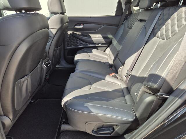 Hyundai SANTA FE 1.6 T-GDI PHEV Plug-in Premium Sky 7p. Automaat / HUD / Glazen schuif- en kanteldak / Rondomzicht camera / Stuur-, Stoel en achterbankverwarming / Elektrische achterklep / Trekgewicht 1350 kg / Stoelventilatie /