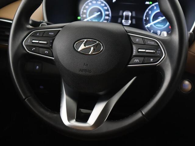 Hyundai SANTA FE 1.6 T-GDI PHEV Comfort Smart Sky | Panoramadak | Leder | Trekhaak | Adaptive cruise | Camera | Krell Audio | Carplay | Navigatie | Plug In