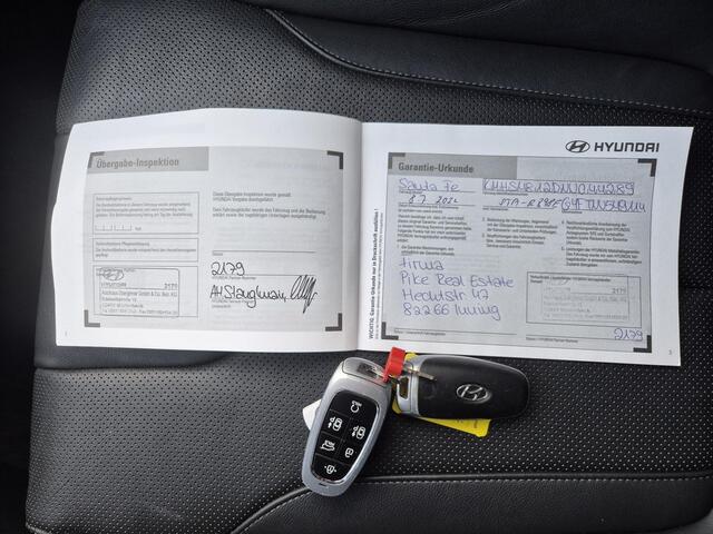 Hyundai SANTA FE 1.6 T-GDI PHEV Plug-in Premium Automaat / HUD / trekhaak 1.350 kg / Elektrische achterklep / Stuur-,Stoel en Achterbankverwarming / Adaptief CC / Stoelventilatie / Rondomzicht camera /