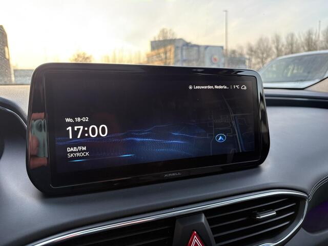 Hyundai SANTA FE 1.6 T-GDI PHEV Premium Sky 7p. | Afneembare trekhaak | Panoramadak | Stoelverwarming | Adaptive cruise control | Camera | KRELL