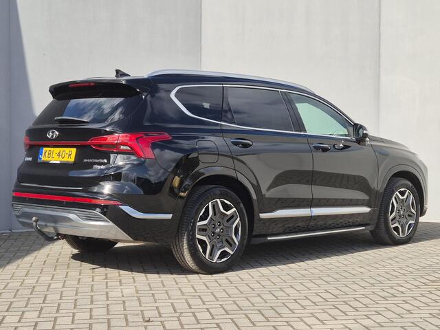 Hyundai SANTA FE 1.6 T-GDI PHEV Premium Plus Sky Automaat 5P. / Fabrieksgarantie tot 11-2027 / Trekhaak afneembaar / Dealer onderhouden / Trekgewicht 1.350 kg / head-up display / Panorama schuifdak / Stuur-, stoel- en achterbankverwarming / Apple Carplay Android / Rondomz