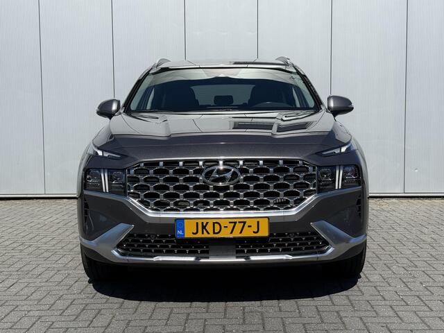 Hyundai SANTA FE 1.6 T-GDI PHEV Plug-in Premium Automaat / AWD / Fabrieksgarantie tot 1/7/2027 / Dealer onderhouden / EAER 58km / Apple Carplay Android Auto / Adaptief CC / Achteruitrijcamera / Stuur- Stoel en Achterbankverwarming / Elektrische achterklep / Trekgewicht 1