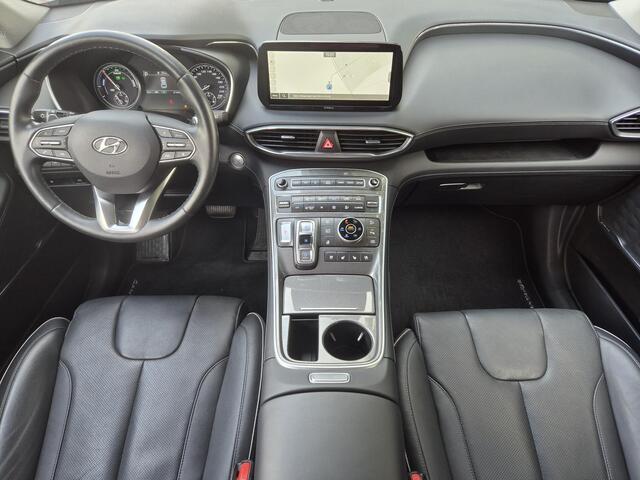 Hyundai SANTA FE 1.6 T-GDI PHEV Plug-in Premium Automaat / AWD / Fabrieksgarantie tot 1/7/2027 / Dealer onderhouden / EAER 58km / Apple Carplay Android Auto / Adaptief CC / Achteruitrijcamera / Stuur- Stoel en Achterbankverwarming / Elektrische achterklep / Trekgewicht 1