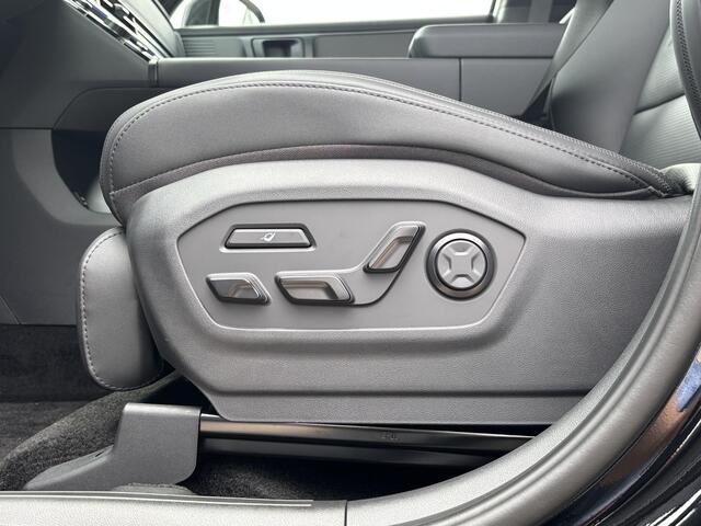 Hyundai SANTA FE 1.6 T-GDI PHEV Black Line 4WD 7p. | Apple Carplay/ Android Auto | Trekhaak | Elektrische achterklep | Stoel/stuurverwarming | Draadloos opladen | Adaptief Cruise Control | Elektrische verstelbare stoelen | Head-up display |
