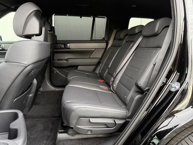 Hyundai SANTA FE 1.6 T-GDI PHEV Black Line 4WD 7p. / MY26 / 3000 Voordeel / 1.700 KG Trekgewicht / Stoelverkoeling / Nappaleder / BOSE / 360 Camera / Stoelverwarming Voor + Achter / Stuurverwarming /