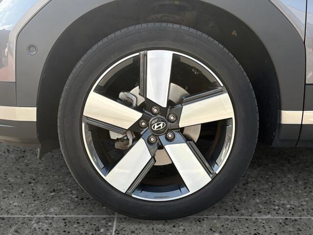 Hyundai SANTA FE 1.6 T-GDI 215pk HEV Premium Sky 7p | 7-PERSOONS | PANODAK | DIGI. BINNENSPIEGEL | HEAD-UP DISPLAY | VOL.LED.BEKLEDING | 360° CAMERA |