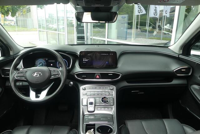Hyundai SANTA FE 1.6 T-GDI PHEV Premium Sky 7p. WEGKL. TREKHAAK (1.350KG), PANO, HUD, 360° CAMERA, MEMORY, WINTER PACK, ADAPT. CRUISE, CLIMA, NAVI, PDC V&A, APPLE CARPLAY/ANDROID AUTO, BLIS, KEYLESS, KRELL, ELEKT. ACHTERKLEP, ELEKT. PASSAGIERSSTOEL, 90.905KM