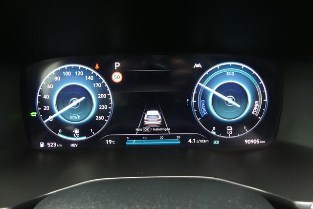 Hyundai SANTA FE 1.6 T-GDI PHEV Premium Sky 7p. WEGKL. TREKHAAK (1.350KG), PANO, HUD, 360° CAMERA, MEMORY, WINTER PACK, ADAPT. CRUISE, CLIMA, NAVI, PDC V&A, APPLE CARPLAY/ANDROID AUTO, BLIS, KEYLESS, KRELL, ELEKT. ACHTERKLEP, ELEKT. PASSAGIERSSTOEL, 90.905KM