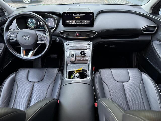 Hyundai SANTA FE 1.6 T-GDI HEV Comfort Smart / Dealer Onderhouden / Trekhaak / 1650 KG Trekgewicht / Stoel Verwarming / Elektrische Stoelen / Achteruitrij Camera / Apple Carplay & Android Auto /