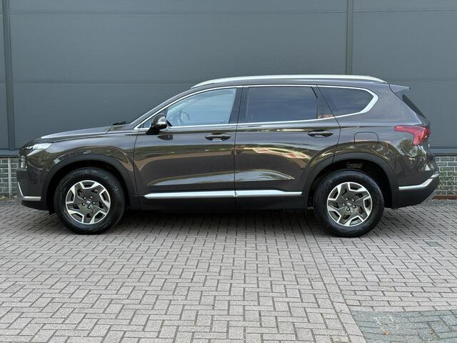 Hyundai SANTA FE 1.6 T-GDI HEV Comfort Smart / Dealer Onderhouden / Trekhaak / 1650 KG Trekgewicht / Stoel Verwarming / Elektrische Stoelen / Achteruitrij Camera / Apple Carplay & Android Auto /