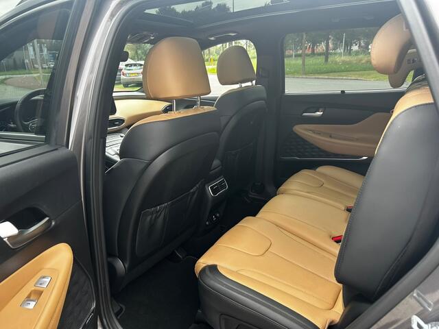 Hyundai SANTA FE 1.6 T-GDI HEV Premium Plus Sky 7p. | Geen import | 7 Persoons |