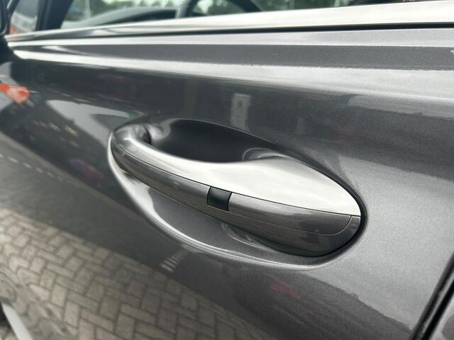 Hyundai SANTA FE 1.6 T-GDI HEV Premium Plus Sky 7p. | Geen import | 7 Persoons |