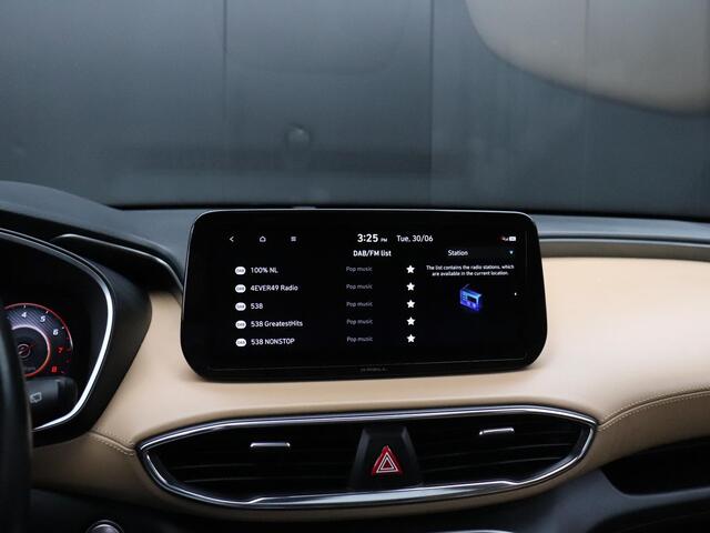 Hyundai SANTA FE 1.6 T-GDI PHEV Comfort Smart Sky | LEDER | PANO-DAK | TREKHAAK | KRELL AUDIO | CAMERA | STOEL/STUURVERW. | ADAPT. CRUISE |