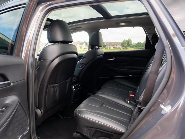 Hyundai SANTA FE 1.6 T-GDI PHEV Premium Sky 7p. | Volleder | Stoelventilatie | Ro