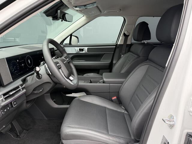 Hyundai SANTA FE 1.6 T-GDI HEV Premium 7p / Nieuw op Voorraad / Ledere Bekleding / 7 Persoons / Vol Uitgerust met Opties / Adaptive Cruise / Elektrische Stoelen met Memory /