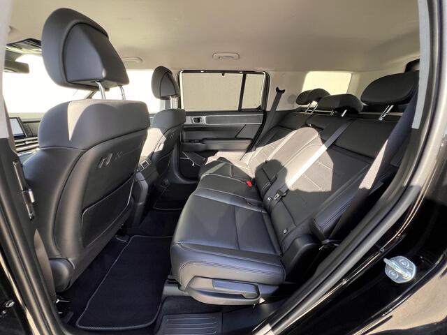 Hyundai SANTA FE 1.6 T-GDI PHEV Premium 4WD / Fabrieksgarantie tot 12-2029 / Dealer onderhouden / Afneembare Trekhaak / HUD / EAER 54 km / Camera 360° / Stoelventilatie / Stuur-, stoel- & achterbankverwarming / 20" LM wielen & All Season banden /