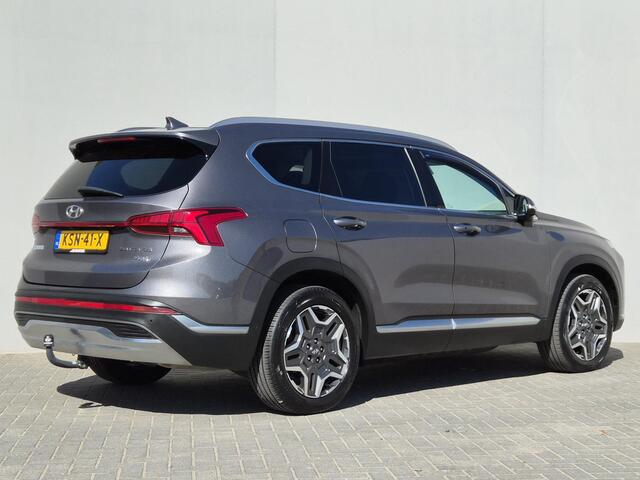 Hyundai SANTA FE 1.6 T-GDI PHEV Premium Plus Sky / SOH 100% / Dealer onderhouden / Fabrieksgarantie tot 06-2027 / Trekgewicht 1350 kg / Head Up Display / Elektrische achterklep / Rondomzicht camera / Stuur- Stoel & Achterbank verwarming / Glazen schuif- en kanteldak /