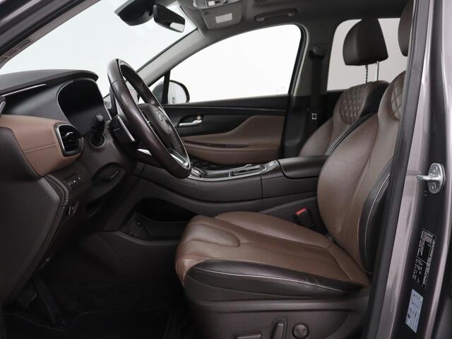 Hyundai SANTA FE 1.6 T-GDI HEV Comfort Smart Sky 7p | Panoramadak | Leder | Stoelverwarming | Adaptive cruise | Climate control | Carplay | Camera | Park assist | Trekhaak