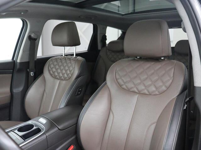 Hyundai SANTA FE 1.6 T-GDI HEV Comfort Smart Sky 7p | Panoramadak | Leder | Stoelverwarming | Adaptive cruise | Climate control | Carplay | Camera | Park assist | Trekhaak