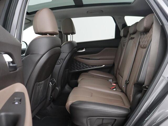 Hyundai SANTA FE 1.6 T-GDI HEV Comfort Smart Sky 7p | Panoramadak | Leder | Stoelverwarming | Adaptive cruise | Climate control | Carplay | Camera | Park assist | Trekhaak