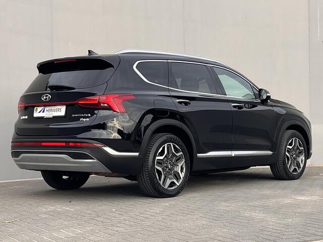 Hyundai SANTA FE 1.6 T-GDI PHEV Premium Sky 7P / Dealer onderhouden / 7 persoons / Accu SoH 100 % / 1.350 kg trekgewicht / Leder / Stoelventilatie / Stuur-, stoel- en achterbankverwarming / Camera 360° / Apple Carplay Android / 19" LM wielen /