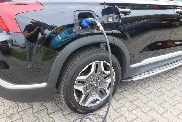 Hyundai SANTA FE 1.6 T-GDI PHEV Premium | 7 zitplaatsen | Camera | Leder | Stoelverwarming-ventilatie | Trekhaak | Head-up display