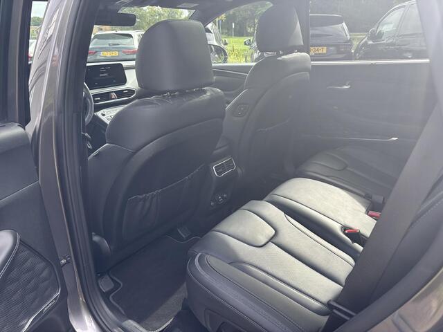 Hyundai SANTA FE 1.6 T-GDI PHEV Premium Plus Sky 265PK | Pano-Dak | Stoelverwarming en Stoelventilatie | Memory-Seat | Trekhaak