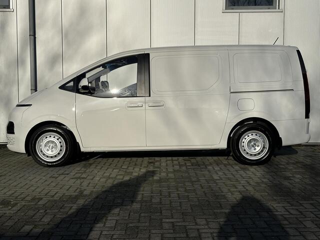 Hyundai Staria 1.6 T-GDI HEV 30% actiekorting / 225PK Hybride / Navigatie / Achteruitrijcamera / Uit voorraad leverbaar / Full Operational Lease vanaf ¤ 599.- Per maand /