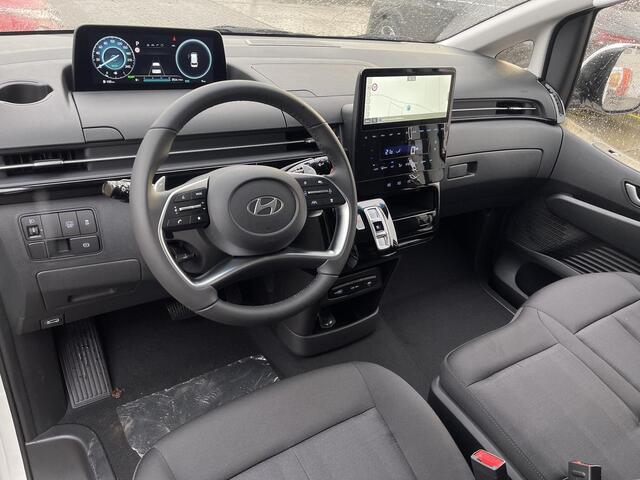 Hyundai Staria 1.6 T-GDI HEV