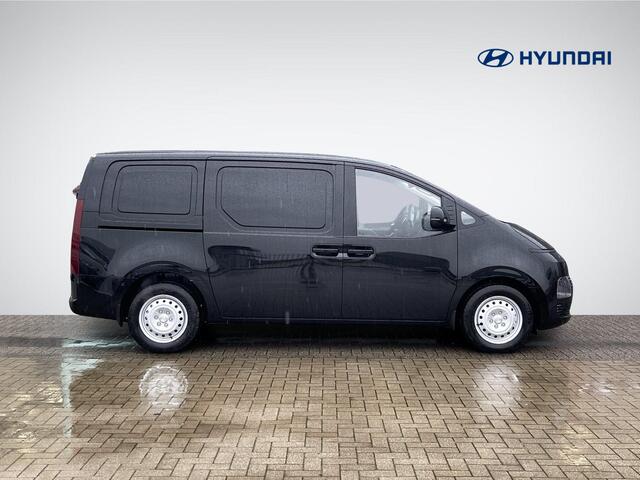 Hyundai Staria 1.6 T-GDI HEV