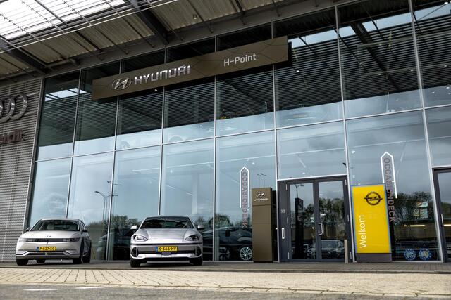 Hyundai Staria 1.6 T-GDI HEV |¤8996 KORTING|3 ZITPLAATSEN|SCHUIFDEUR|DIRECT LEVERBAAR|