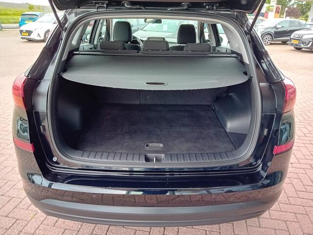 Hyundai TUCSON 1.6 GDi , Airco, Carplay/ Android auto, Navigatie, Bluetooth verbinding, Cruise control, Stoelverwarming, Dimlicht automatisch, Led dag rij verlichting, Elektrische ramen en spiegels, Camera, Zeer nette auto, BOVAG