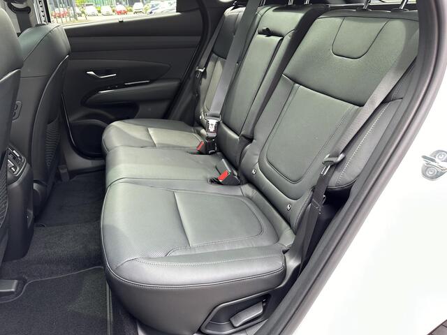 Hyundai TUCSON 1.6 T-GDI PHEV Premium 4WD / ¤3.000,- korting / Uit voorraad snel leverbaar / Adaptieve cruise control / Climate control / elek. Stoelen /