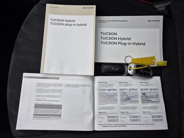 Hyundai TUCSON 1.6 T-GDI PHEV plug-in N Line 4WD Automaat / dealer Onderhouden / Apple Carplay Android Auto / Adaptief cruise control / Elektrische bedienbare achterklep / Trekgewicht 1350 Kg /