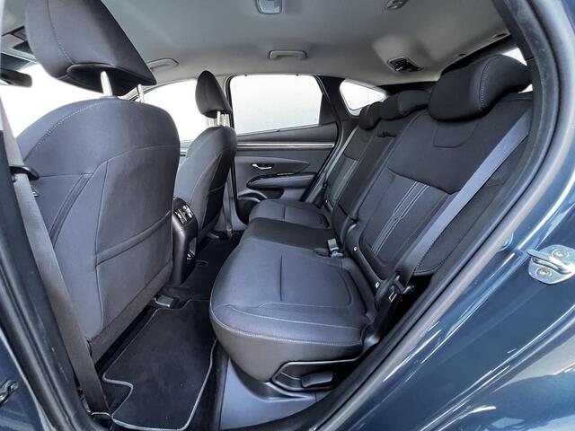 Hyundai TUCSON 1.6 T-GDI PHEV Comfort Smart 4WD Automaat / Dealer onderhouden / EAER bereik 62 km / Stuur- en stoelverwarming / Navi / Camera / Apple Carplay Android /
