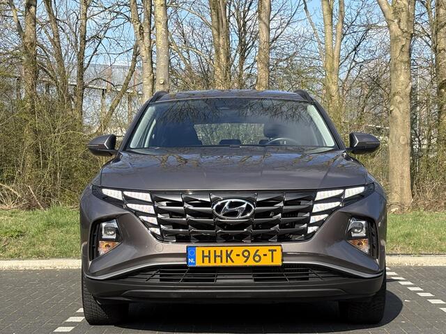 Hyundai TUCSON 1.6 T-GDI 265PK PHEV Comfort 4WD | 19''Lmv & Allseason banden | Cruisecontrol | Geïntegreerde navigatiesysteem | Pdc & Camera | 1350 kg Trekvermogen |