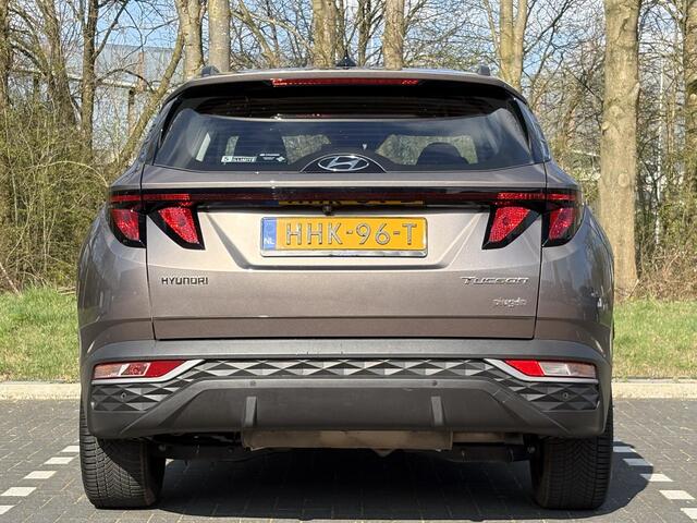Hyundai TUCSON 1.6 T-GDI 265PK PHEV Comfort 4WD | 19''Lmv & Allseason banden | Cruisecontrol | Geïntegreerde navigatiesysteem | Pdc & Camera | 1350 kg Trekvermogen |