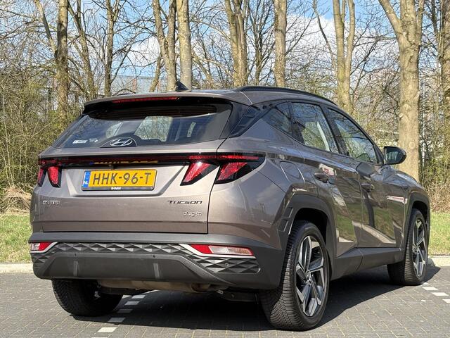 Hyundai TUCSON 1.6 T-GDI 265PK PHEV Comfort 4WD | 19''Lmv & Allseason banden | Cruisecontrol | Geïntegreerde navigatiesysteem | Pdc & Camera | 1350 kg Trekvermogen |