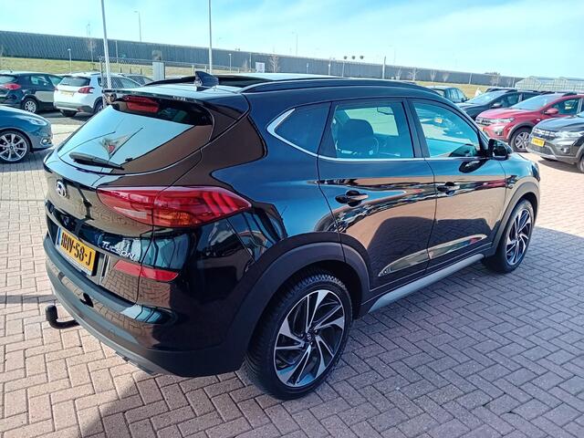 Hyundai TUCSON 1.6 T-GDI Premium Automaat, Airco(automatisch), Carplay/Android auto, Navigatie, Bluetooth, Cruise control, Pano/Schuif kantel dak, Stoelverwarming, Stuurwiel verwarmd, Parkeersensoren, Camera, Regensensor, Dimlicht automatisch, Elektrische ramen en spieg