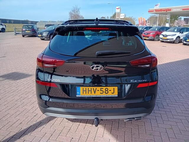 Hyundai TUCSON 1.6 T-GDI Premium Automaat, Airco(automatisch), Carplay/Android auto, Navigatie, Bluetooth, Cruise control, Pano/Schuif kantel dak, Stoelverwarming, Stuurwiel verwarmd, Parkeersensoren, Camera, Regensensor, Dimlicht automatisch, Elektrische ramen en spieg